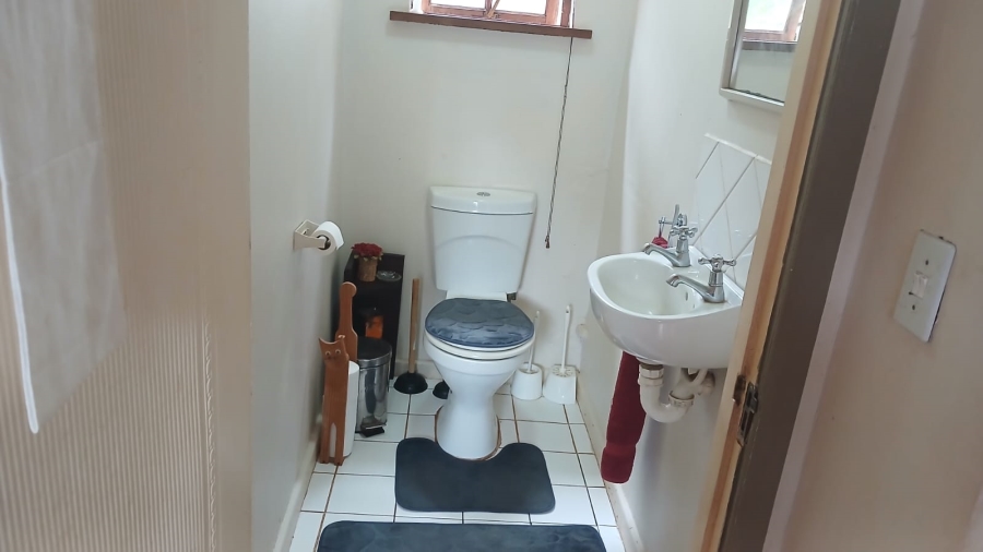 4 Bedroom Property for Sale in Bathurst Eastern Cape